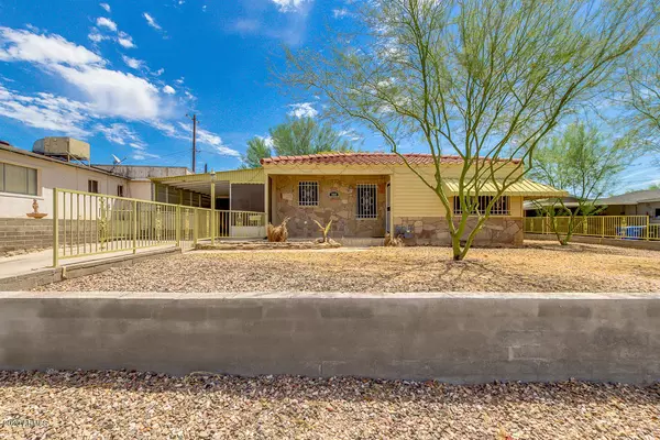 9809 N 2ND Street, Phoenix, AZ 85020