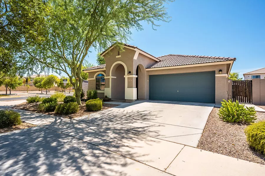 3615 S WEAVER Circle E, Gilbert, AZ 85297