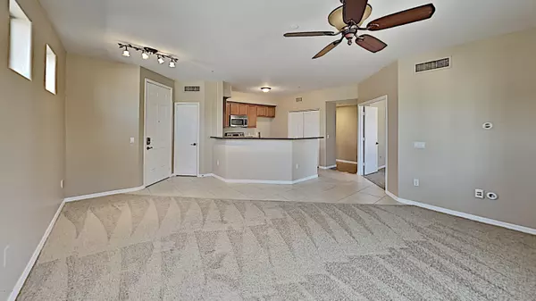 Chandler, AZ 85286,3330 S GILBERT Road #1002