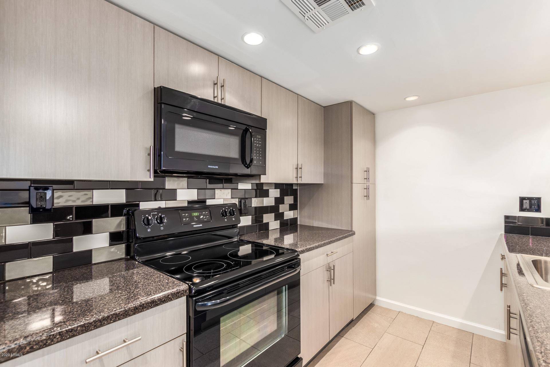Phoenix, AZ 85018,3416 N 44TH Street #43