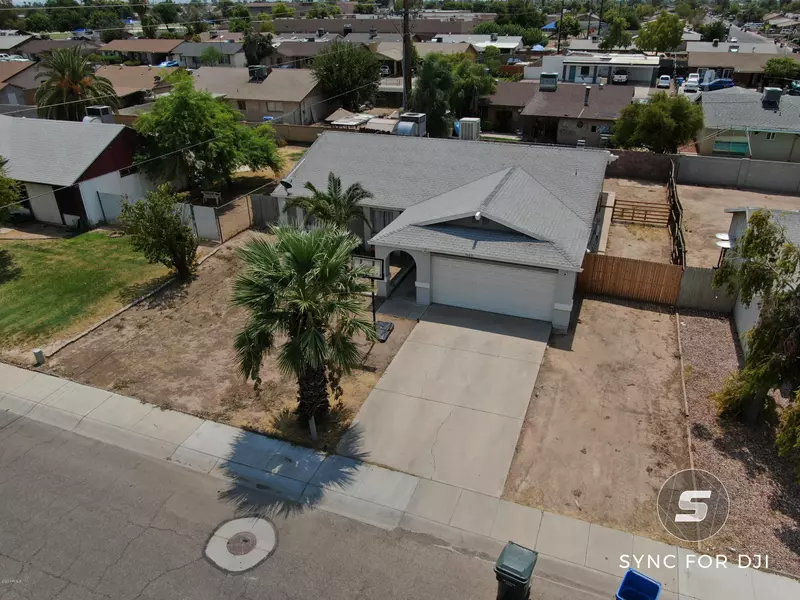 7909 W MINNEZONA Avenue, Phoenix, AZ 85033