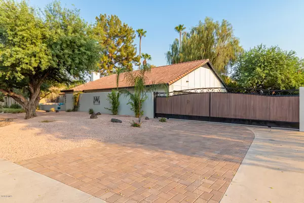 Scottsdale, AZ 85254,5937 E ASTER Drive