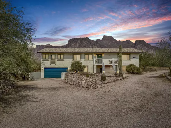 Apache Junction, AZ 85119,5770 E ROUNDUP Street