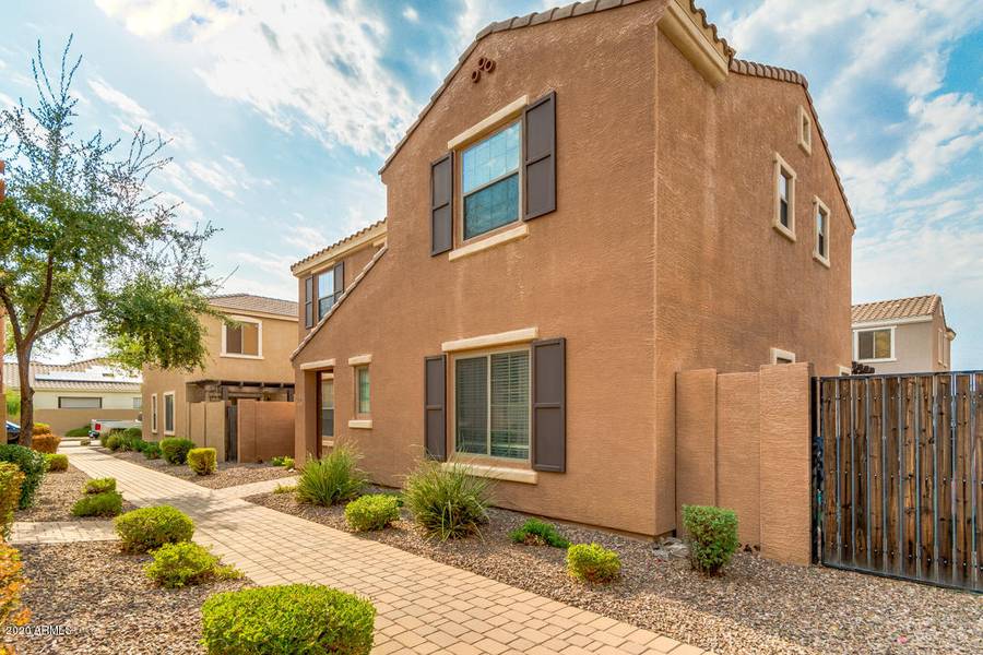 1738 S MARTINGALE Road, Gilbert, AZ 85295