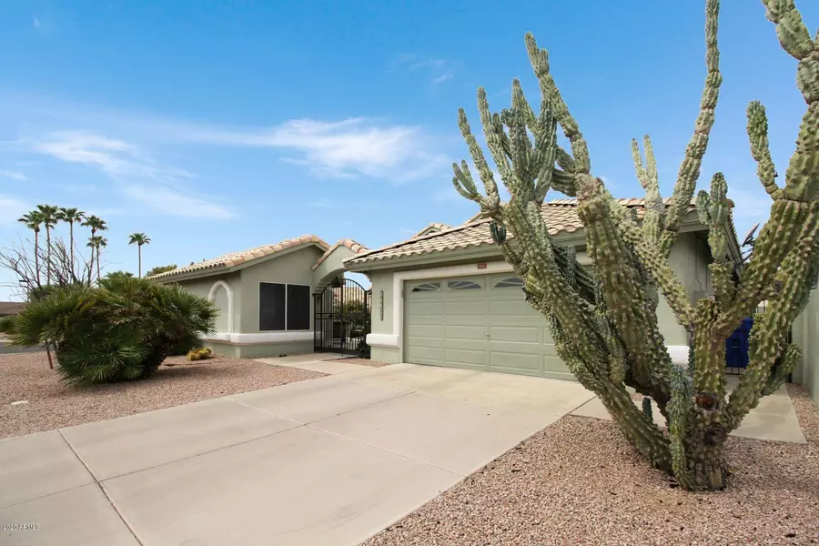 17396 N LONESOME DOVE Trail, Surprise, AZ 85374