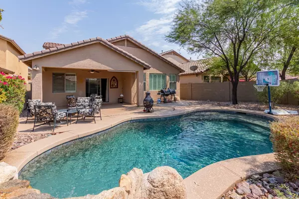 39828 N LA CANTERA Lane, New River, AZ 85087
