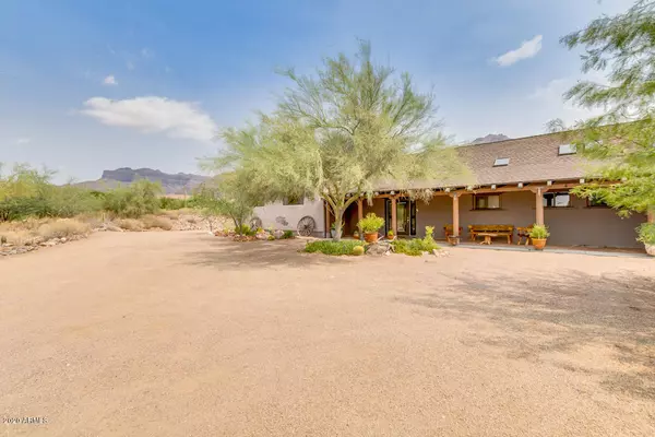 Gold Canyon, AZ 85118,3233 S MOHICAN --