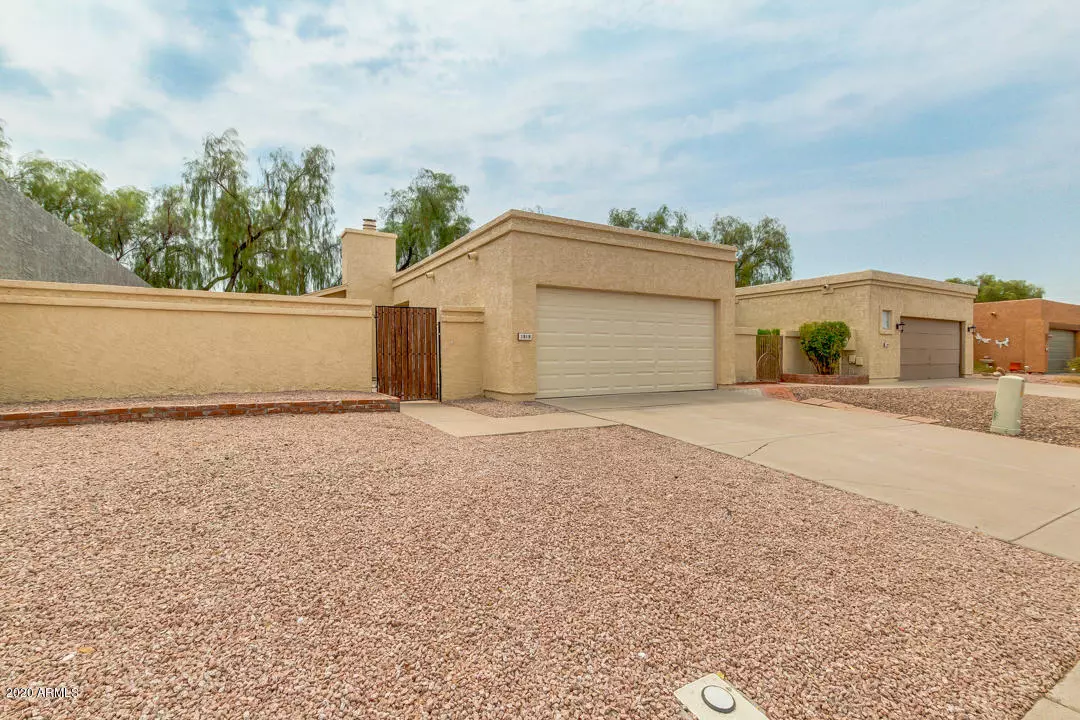 Chandler, AZ 85224,1819 W EL MONTE Place