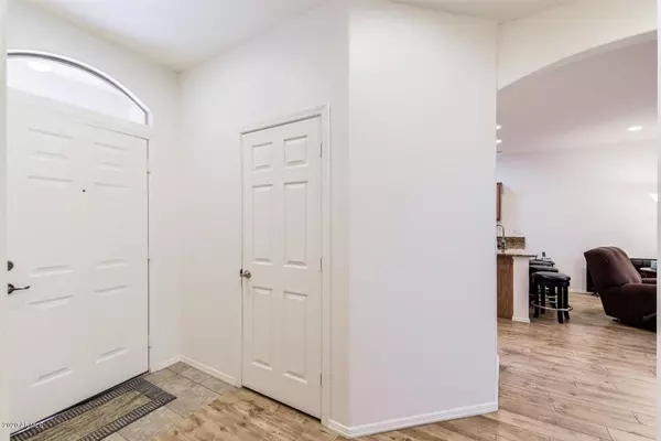 Mesa, AZ 85209,10960 E MONTE Avenue #211