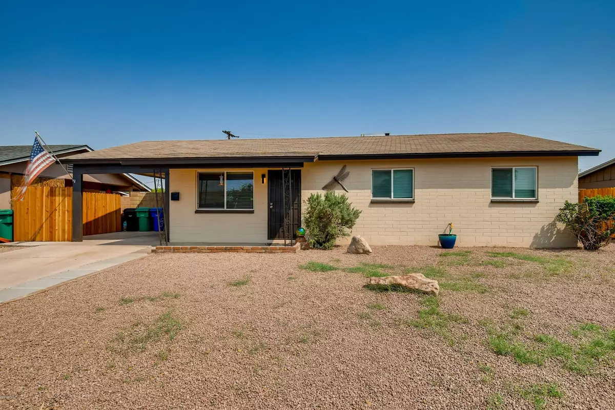 Mesa, AZ 85201,1042 W HICKORY Street