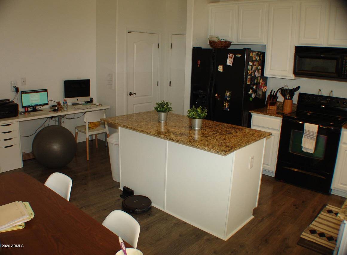 Mesa, AZ 85209,10033 E ISLETA Avenue