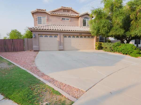 1858 W MERRILL Lane,  Gilbert,  AZ 85233