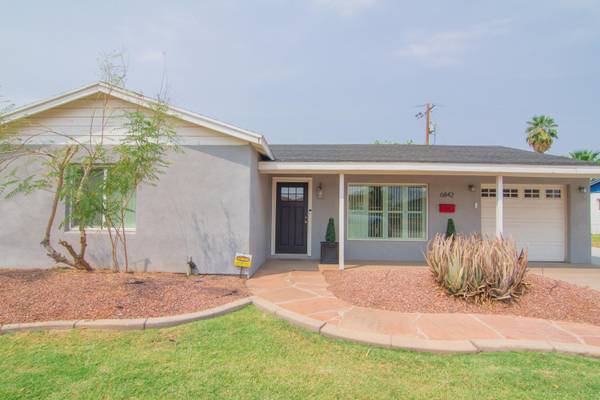 Phoenix, AZ 85014,6842 N 11TH Street