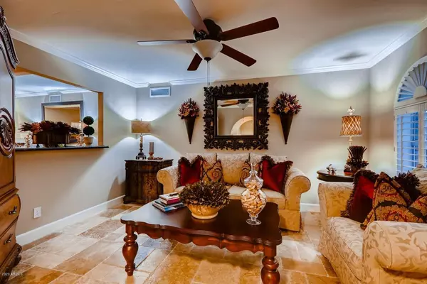 Scottsdale, AZ 85254,5039 E CHARTER OAK Road