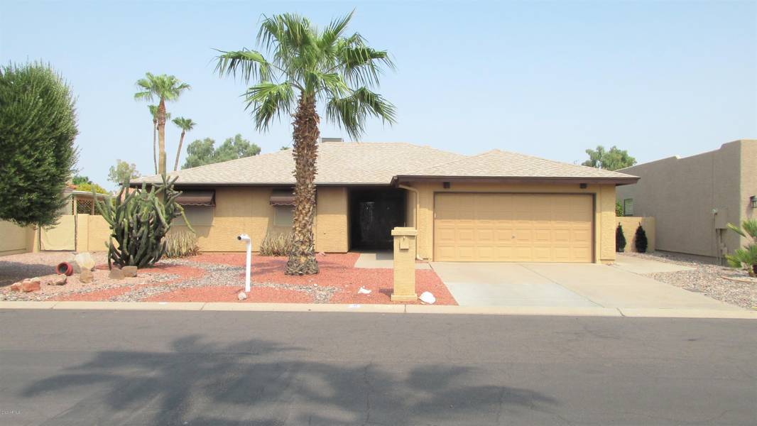 25817 S HOLLYGREEN Drive, Sun Lakes, AZ 85248