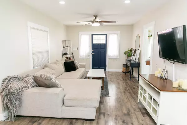 Phoenix, AZ 85014,1340 E CAMPBELL Avenue