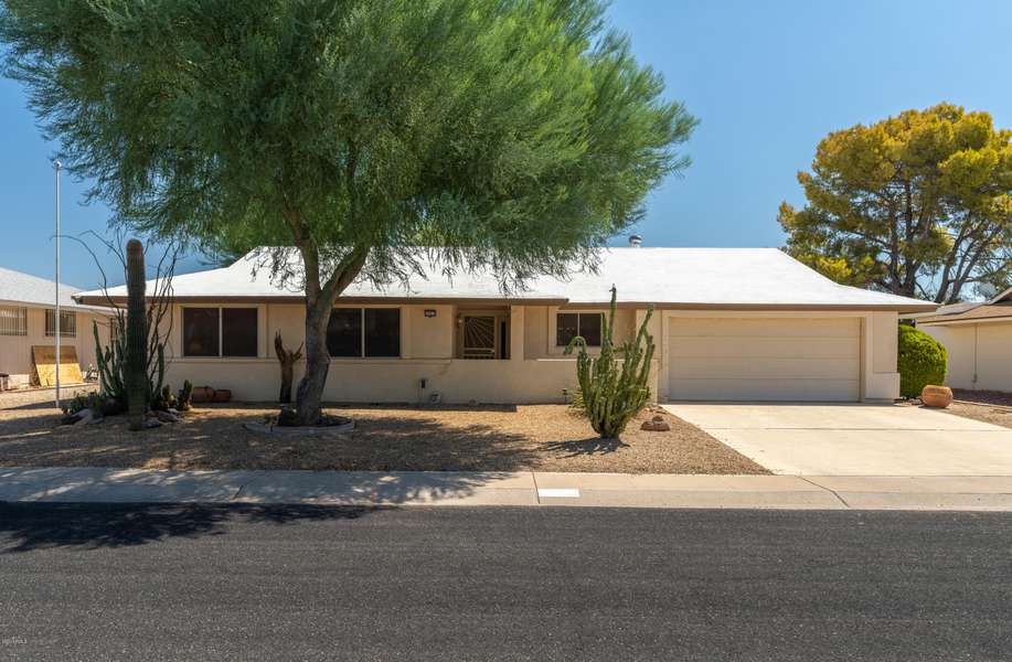 14223 N TUMBLEBROOK Way, Sun City, AZ 85351