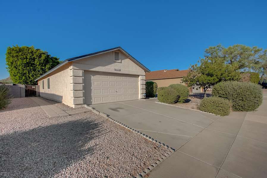 8824 E DARTMOUTH Street, Mesa, AZ 85207