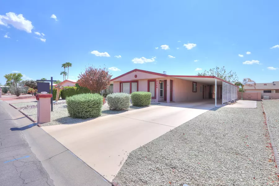 8944 E SUN LAKES Boulevard S, Sun Lakes, AZ 85248