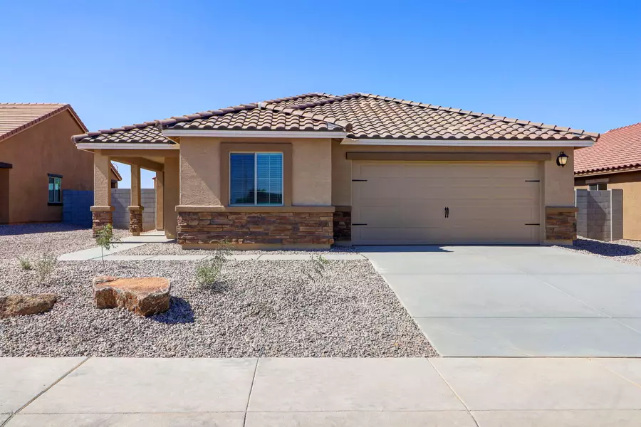 501 W BLACK HAWK Place, Casa Grande, AZ 85122