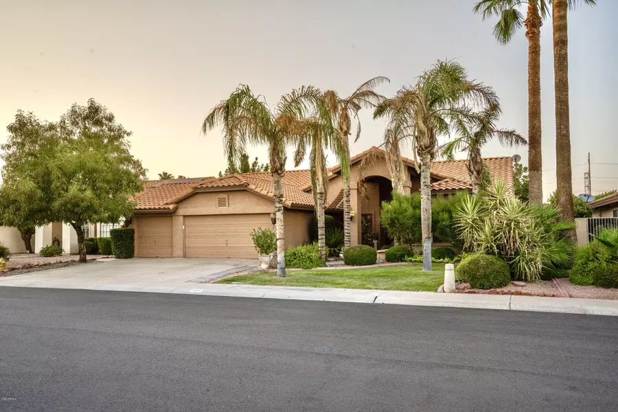 614 E STONEBRIDGE Drive, Gilbert, AZ 85234