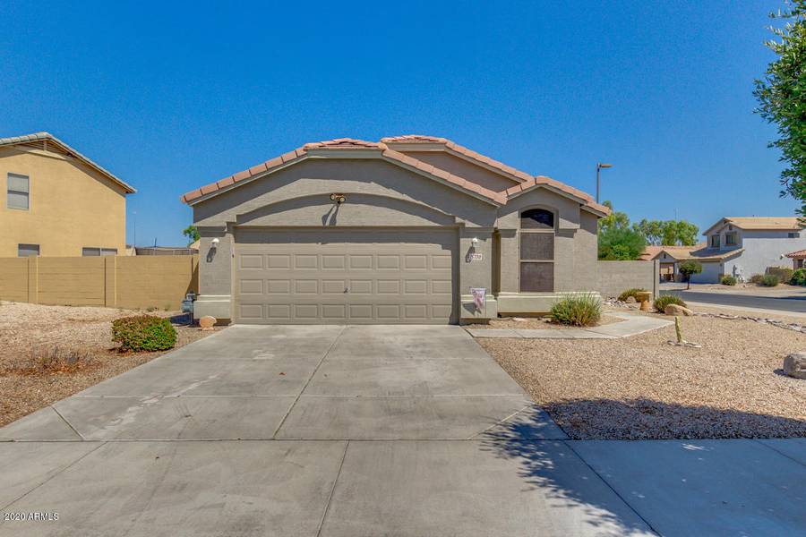 15730 W MORELAND Street, Goodyear, AZ 85338