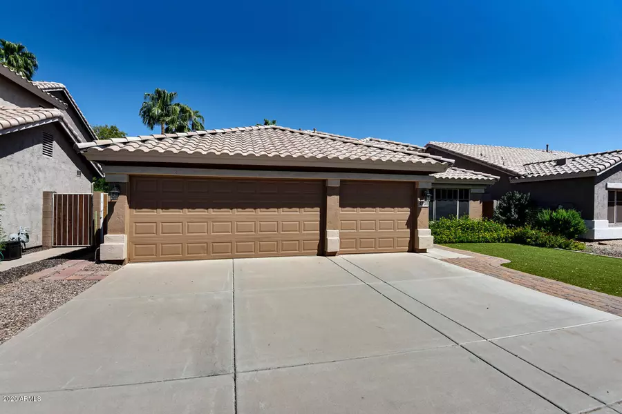 4708 E SOUTH FORK Drive, Phoenix, AZ 85044