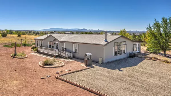 865 ELEANOR Road, Paulden, AZ 86334