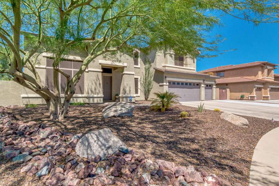 18480 W PORT ROYALE Lane, Surprise, AZ 85388