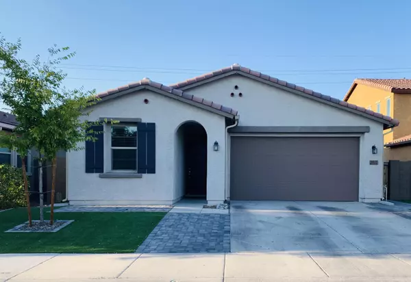 8522 W PEPPERTREE Lane, Glendale, AZ 85305