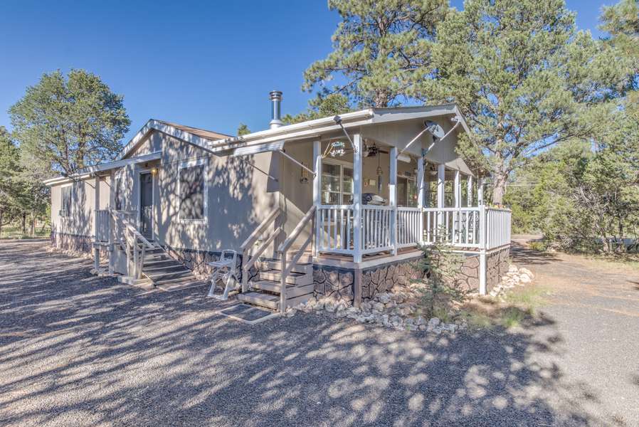 2940 BUCKSKIN Road, Overgaard, AZ 85933