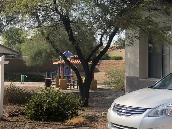 Tolleson, AZ 85353,10318 W PIONEER Street