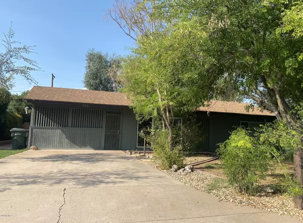 3938 E CHEERY LYNN Road, Phoenix, AZ 85018