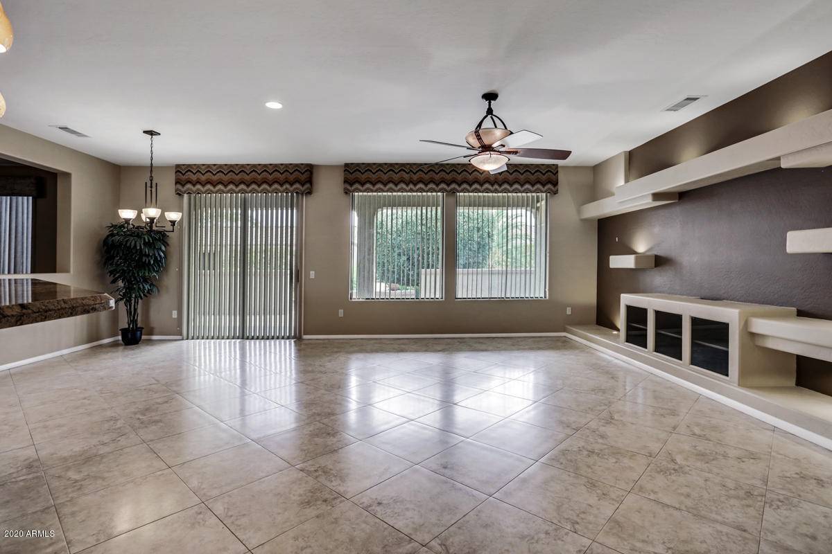 Surprise, AZ 85387,21339 N BLACK BEAR LODGE Drive