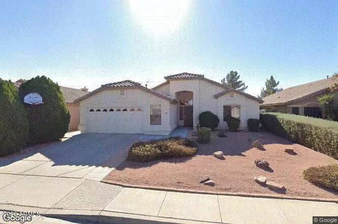 2277 E ROBIN Lane, Gilbert, AZ 85296