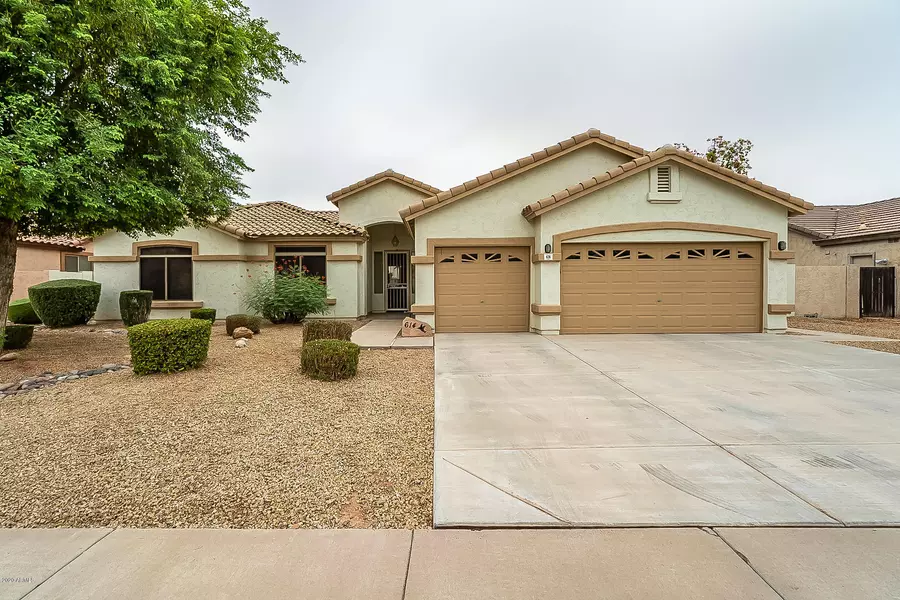 614 S ROANOKE Street, Gilbert, AZ 85296