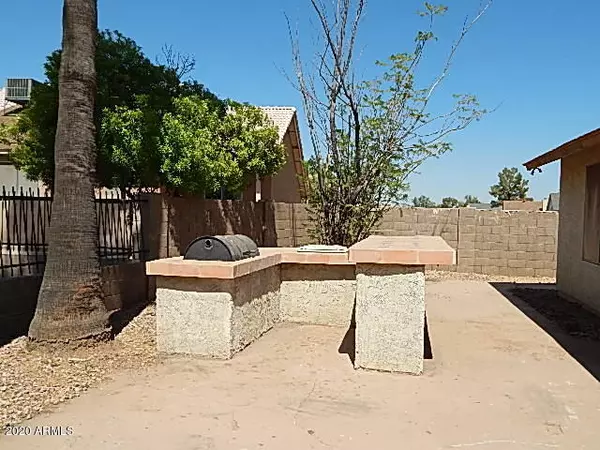 Glendale, AZ 85305,8759 W SIERRA VISTA Drive