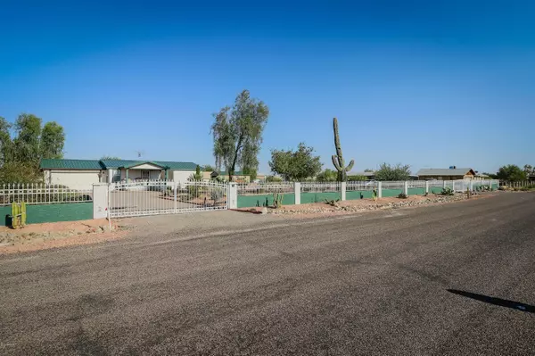 27621 N 204TH Avenue, Wittmann, AZ 85361