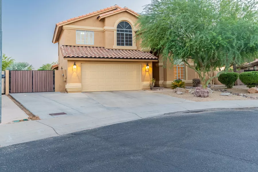 7365 W VIA DEL SOL Drive, Glendale, AZ 85310