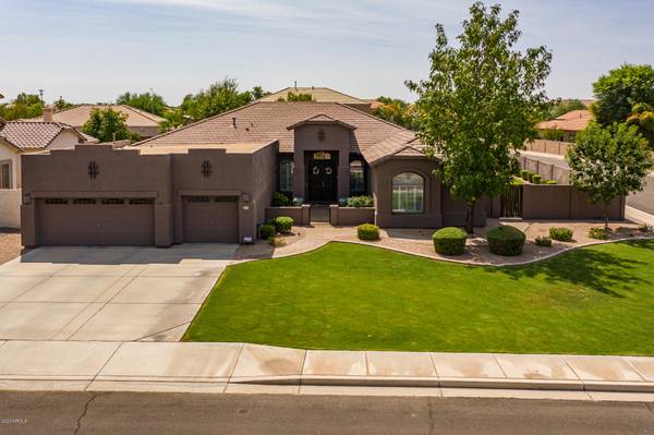 Chandler, AZ 85249,913 E ELMWOOD Place