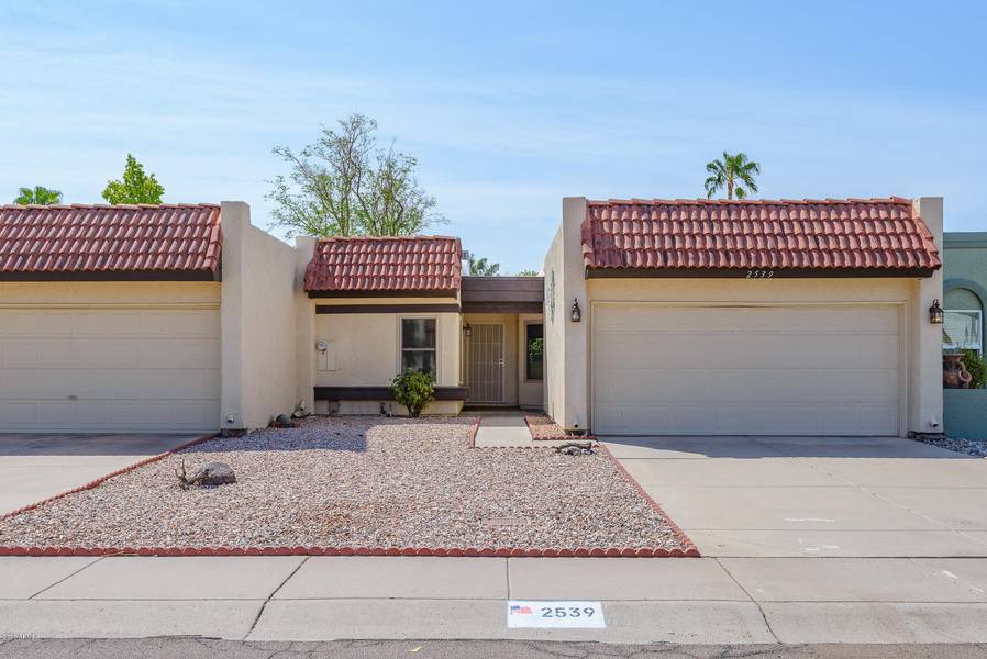 2539 E WAGONER Road, Phoenix, AZ 85032