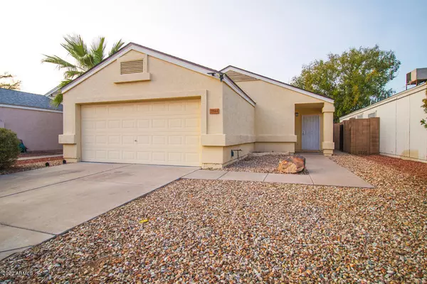 2844 W ANGELA Drive, Phoenix, AZ 85053