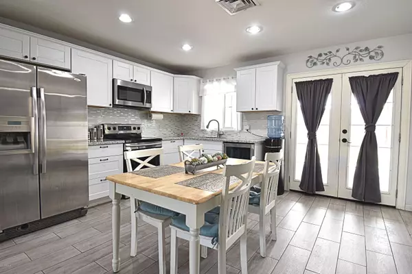 10901 W TURNEY Avenue, Phoenix, AZ 85037