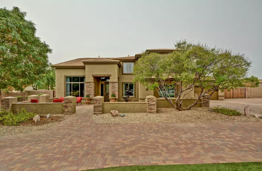 3418 N LACONIA Drive, Litchfield Park, AZ 85340