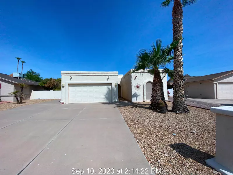 26447 S SNEAD Drive, Sun Lakes, AZ 85248