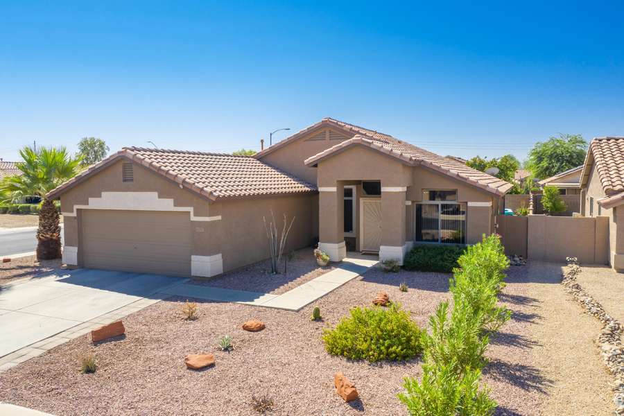 10747 W LOUISE Drive, Sun City, AZ 85373