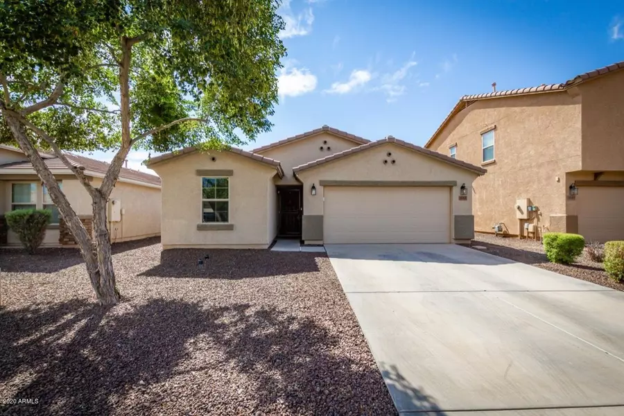 1055 E DANIELLA Drive, San Tan Valley, AZ 85140