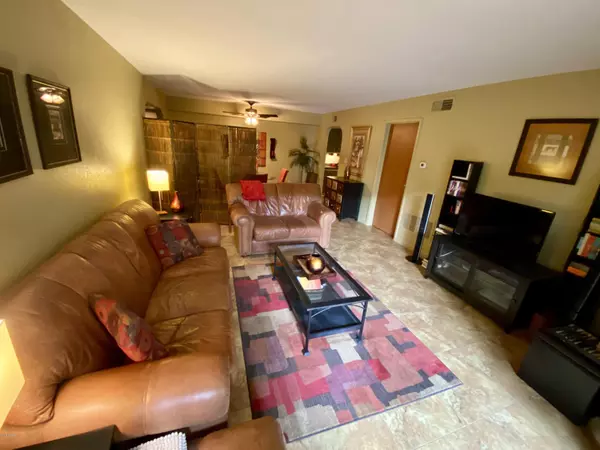 Phoenix, AZ 85018,3825 E CAMELBACK Road #131