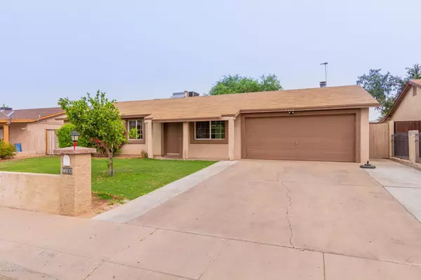 Phoenix, AZ 85033,7246 W GLENROSA Avenue