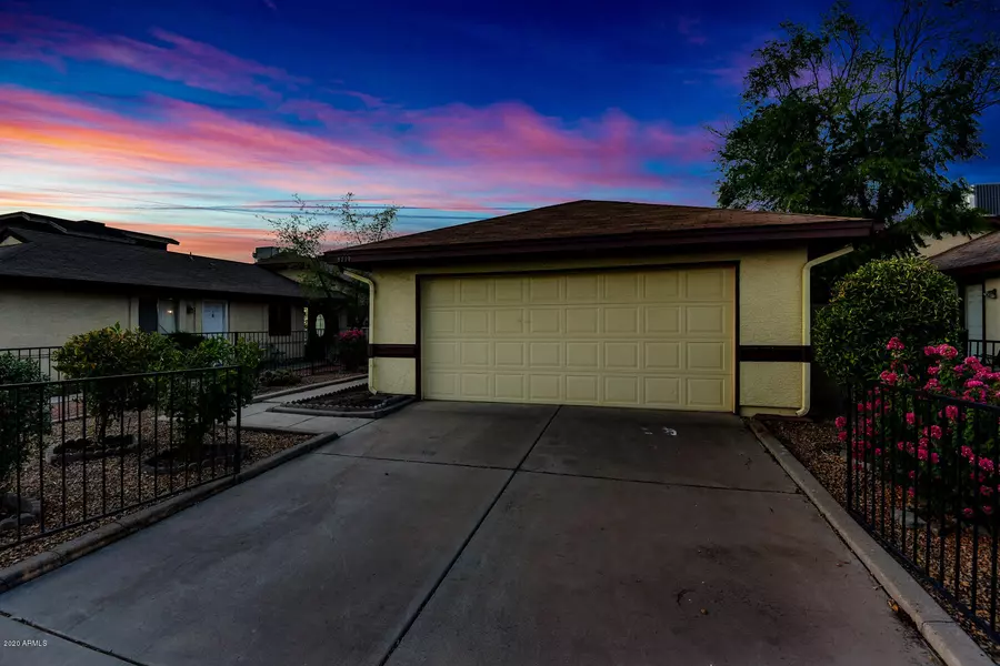 8228 W SHANGRI LA Road, Peoria, AZ 85345